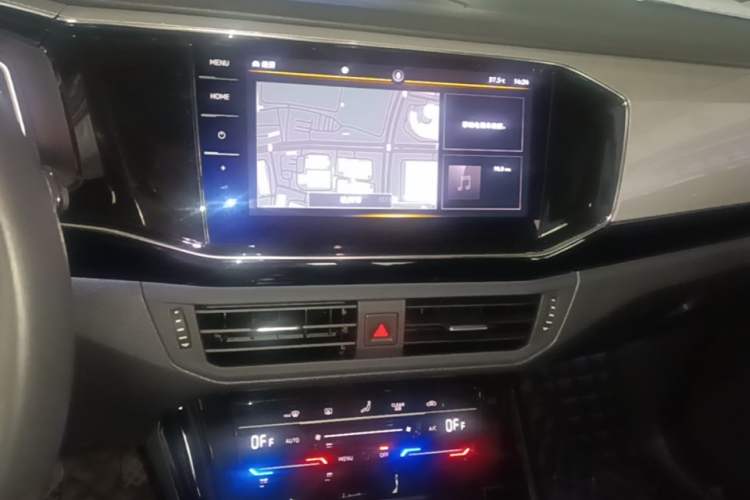 Used Volkswagen Tayron 2021 330TSI Two-Wheel-Drive 3rd Anniversary Limited Edition Audio And AC Panel
