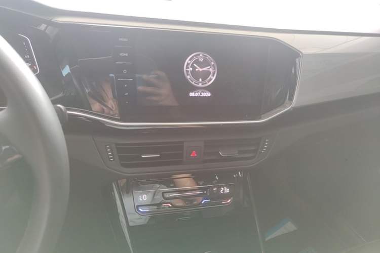 Used Volkswagen Tayron 2021 330TSI Two-Wheel-Drive 3rd Anniversary Limited Edition Audio And AC Panel