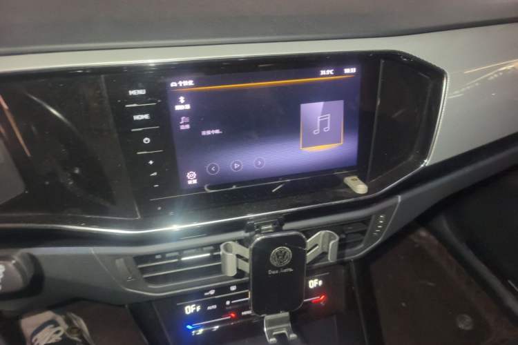 Used Volkswagen Tayron 2021 330TSI Two-Wheel Drive Luxury Smart Connectivity Version Audio And AC Panel
