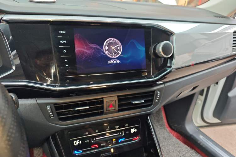 Used Volkswagen Tayron 2021 330TSI Two-Wheel Drive Luxury Smart Connectivity Version Audio And AC Panel