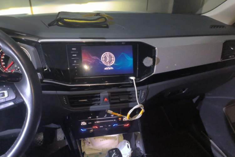 Used Volkswagen Tayron 2021 280TSI Two-Wheel Drive Luxury Smart Connectivity Version Audio And AC Panel