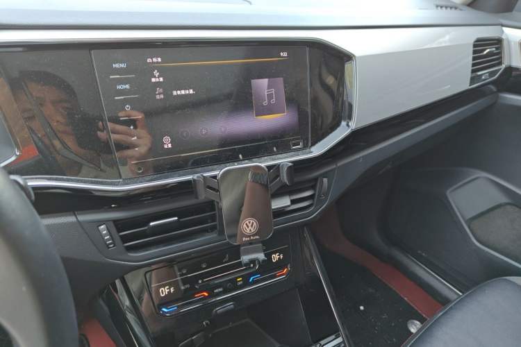 Used Volkswagen Tayron 2021 280TSI Two-Wheel Drive Luxury Smart Connectivity Version Audio And AC Panel