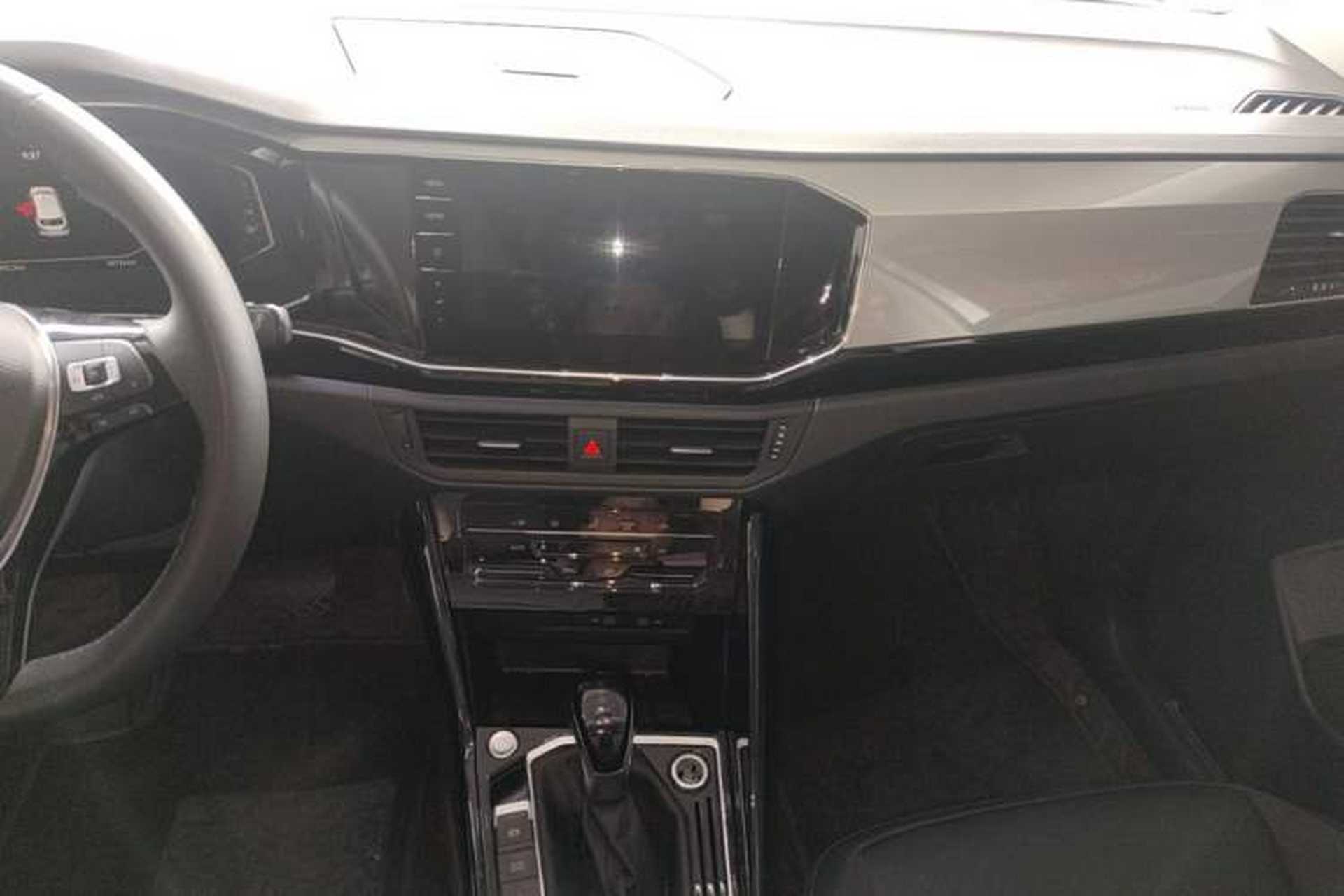 Used Volkswagen Tayron 2021 330TSI Two-Wheel-Drive 3rd Anniversary Limited Edition Audio And AC Panel