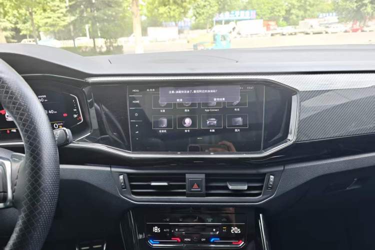 Used Volkswagen Tayron 2021 380TSI All-Wheel Drive R-Line Connected Version Audio And AC Panel