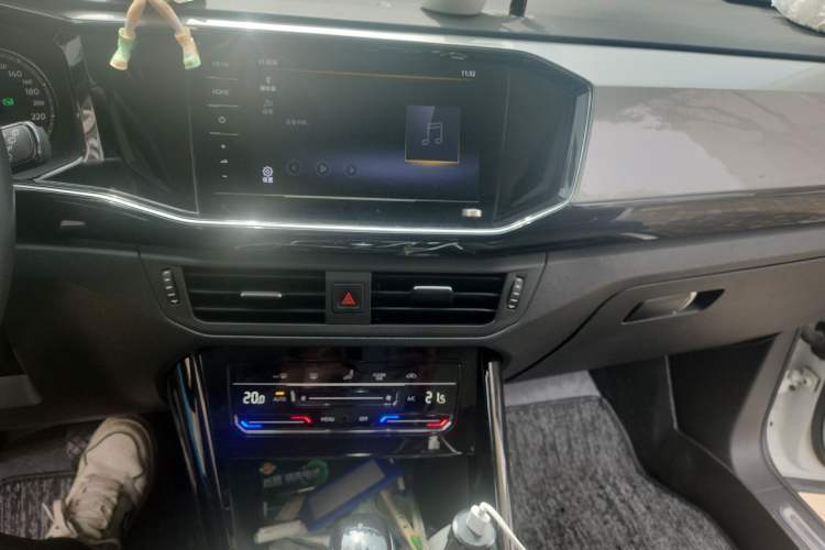 Used Volkswagen Tayron 2021 330TSI Two-Wheel Drive Luxury Smart Connectivity Version Audio And AC Panel