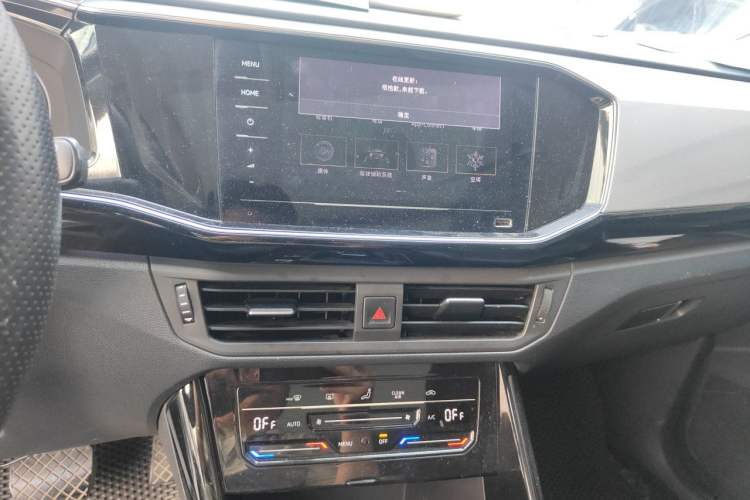Used Volkswagen Tayron 2021 330TSI Two-Wheel Drive Luxury Smart Connectivity Version Audio And AC Panel