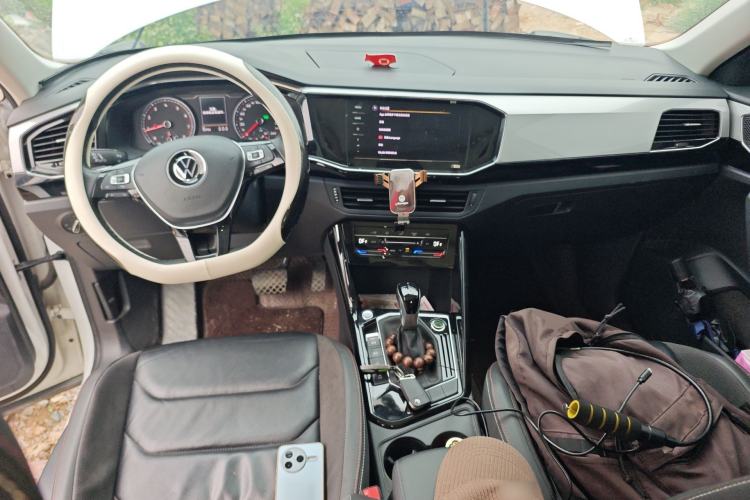 Used Volkswagen Tayron 2021 330TSI Two-Wheel Drive Luxury Smart Connectivity Version Center Console