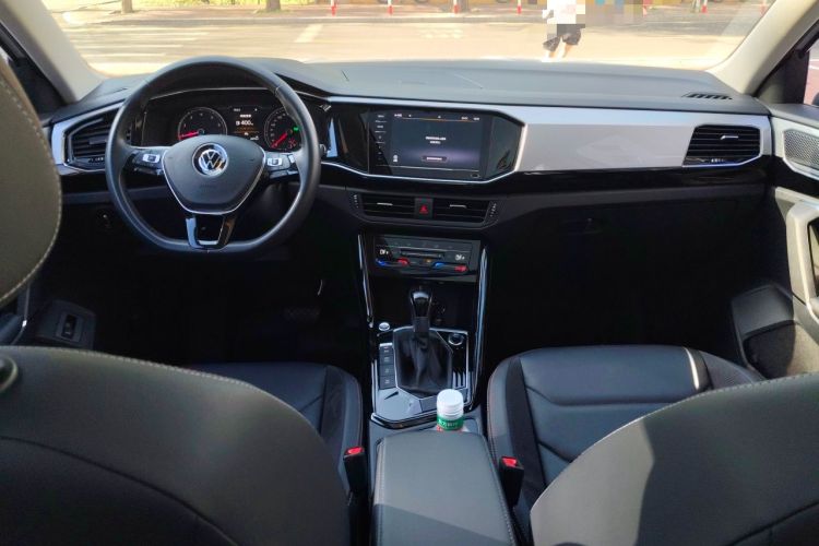 Used Volkswagen Tayron 2021 280TSI Two-Wheel Drive Luxury Smart Connectivity Version Center Console