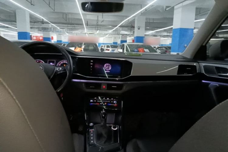 Used Volkswagen Tayron 2021 330TSI Two-Wheel Drive Luxury Smart Connectivity Version Center Console