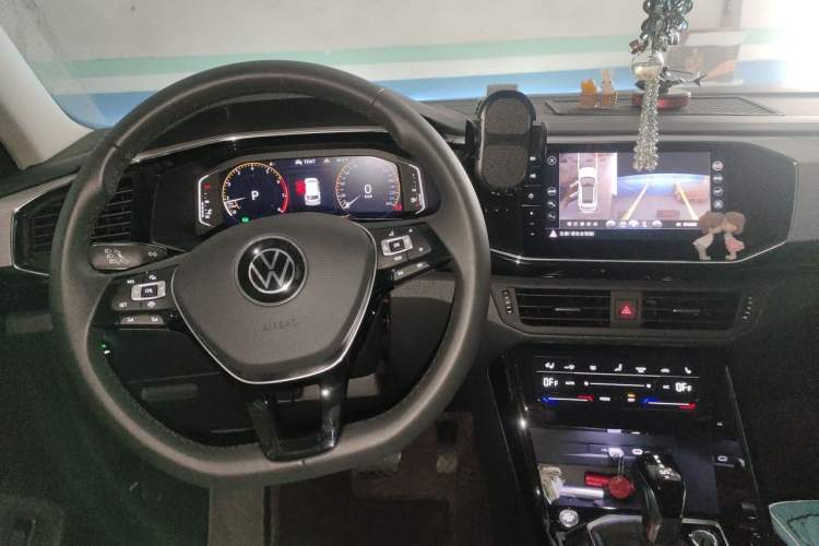 Used Volkswagen Tayron 2021 330TSI Two-Wheel Drive Luxury Connected Version Plus Center Console
