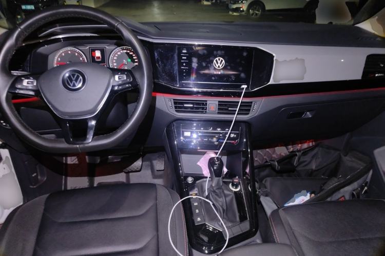 Used Volkswagen Tayron 2021 330TSI Two-Wheel Drive Luxury Smart Connectivity Version Center Console