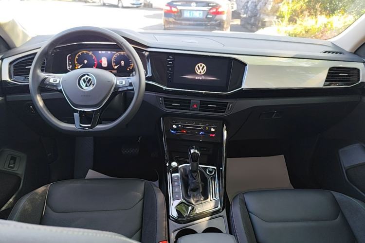 Used Volkswagen Tayron 2021 330TSI Two-Wheel Drive Luxury Connected Version Plus Center Console