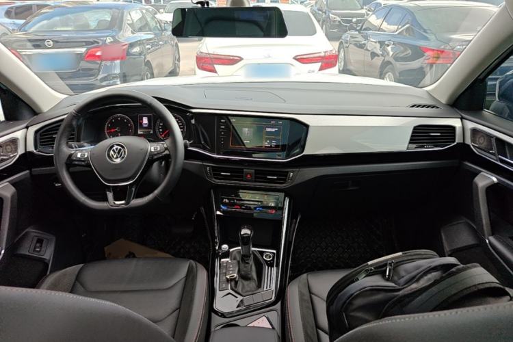 Used Volkswagen Tayron 2021 280TSI Two-Wheel Drive Luxury Smart Connectivity Version Center Console