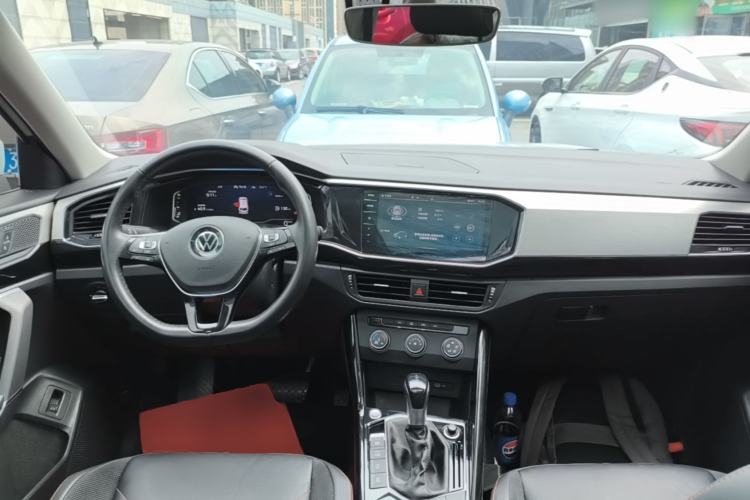 Used Volkswagen Tayron 2021 330TSI Two-Wheel Drive 30th Anniversary Edition Center Console