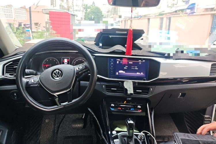 Used Volkswagen Tayron 2021 280TSI Two-Wheel Drive Luxury Smart Connectivity Version Center Console