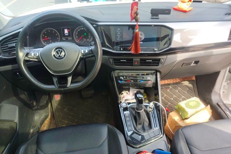 Used Volkswagen Tayron 2021 330TSI Two-Wheel Drive Luxury Smart Connectivity Version Center Console