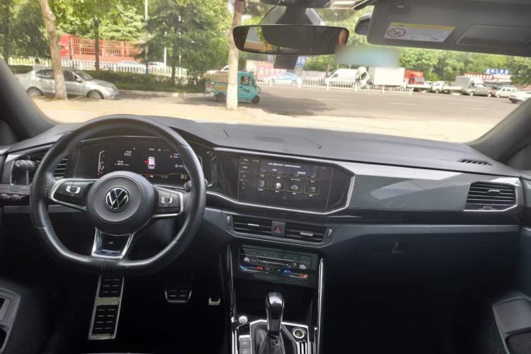 Used Volkswagen Tayron 2021 380TSI All-Wheel Drive R-Line Connected Version Center Console