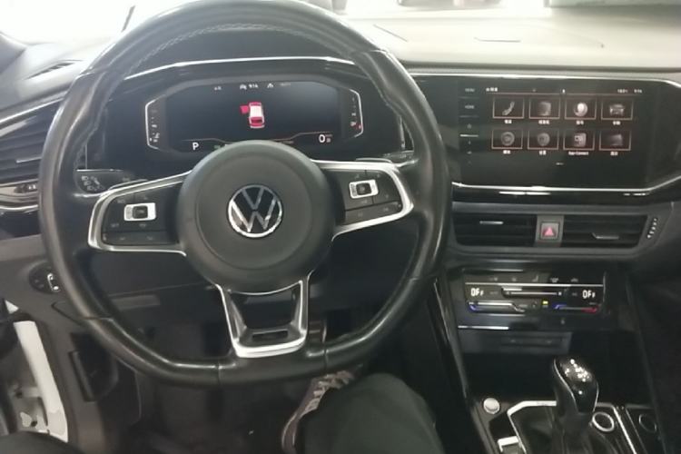 Used Volkswagen Tayron 2021 380TSI All-Wheel Drive R-Line Connected Version Center Console