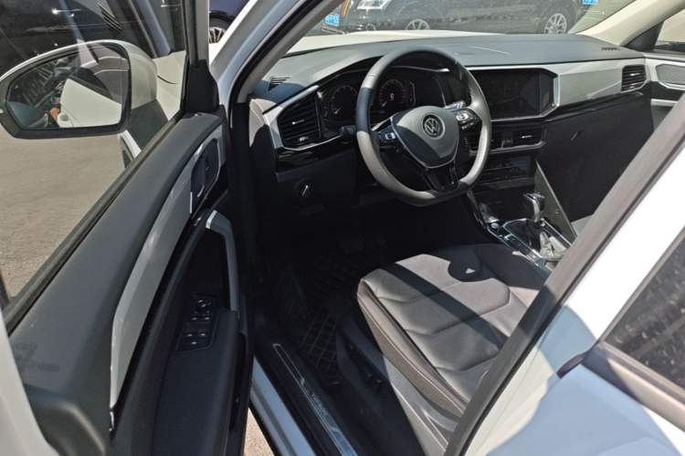Used Volkswagen Tayron 2021 330TSI Two-Wheel-Drive 3rd Anniversary Limited Edition Driver Seat