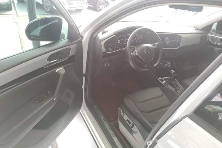 Used Volkswagen Tayron 2021 330TSI Two-Wheel-Drive 3rd Anniversary Limited Edition Driver Seat