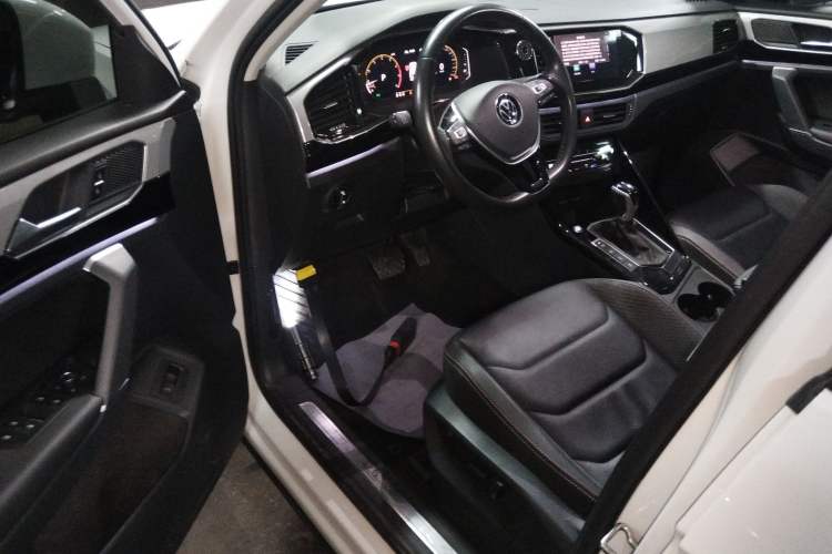 Used Volkswagen Tayron 2021 330TSI Two-Wheel-Drive 3rd Anniversary Limited Edition Driver Seat