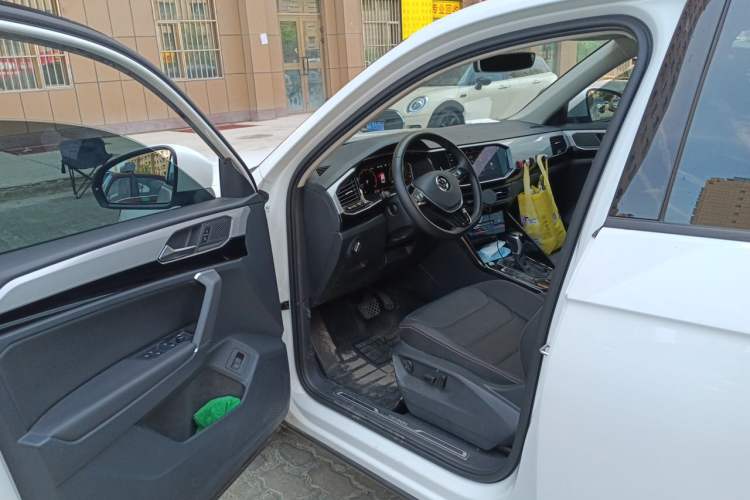 Used Volkswagen Tayron 2021 330TSI Two-Wheel-Drive 3rd Anniversary Limited Edition Driver Seat