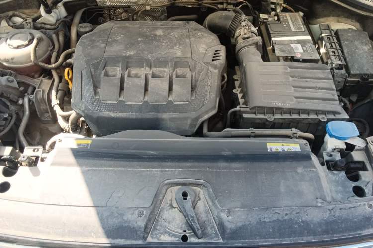 Used Volkswagen Tayron 2021 330TSI Two-Wheel-Drive 3rd Anniversary Limited Edition Engine Bay