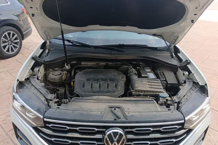 Used Volkswagen Tayron 2021 330TSI Two-Wheel-Drive 3rd Anniversary Limited Edition Engine Bay
