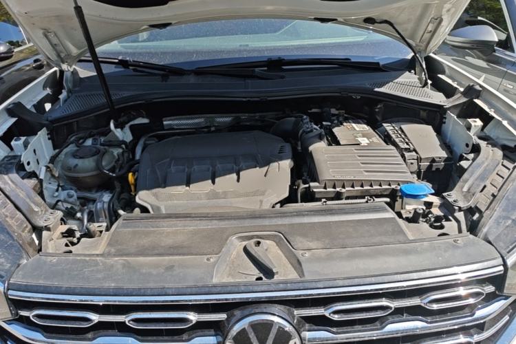 Used Volkswagen Tayron 2021 330TSI Two-Wheel-Drive 3rd Anniversary Limited Edition Engine Bay