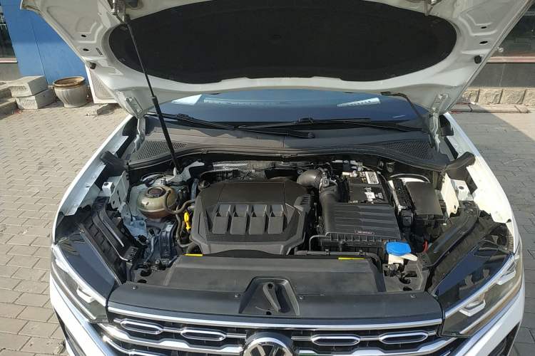 Used Volkswagen Tayron 2021 330TSI Two-Wheel Drive Luxury Smart Connectivity Version Engine Bay