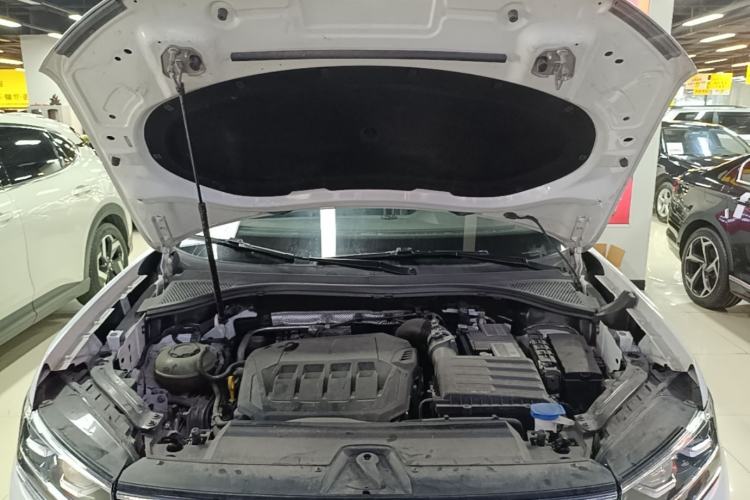 Used Volkswagen Tayron 2021 330TSI Two-Wheel Drive Luxury Smart Connectivity Version Engine Bay