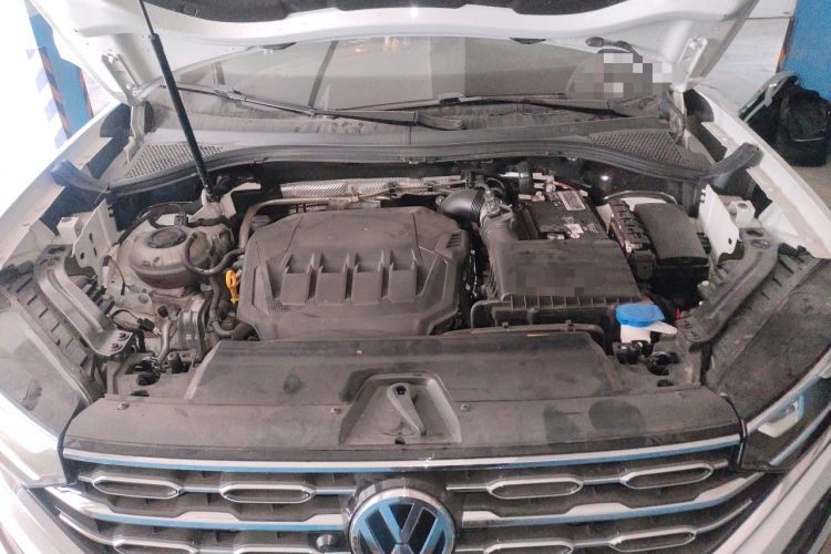 Used Volkswagen Tayron 2021 330TSI Two-Wheel Drive Luxury Connected Version Plus Engine Bay