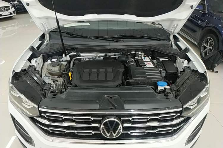 Used Volkswagen Tayron 2021 330TSI Two-Wheel-Drive 3rd Anniversary Limited Edition Engine Bay