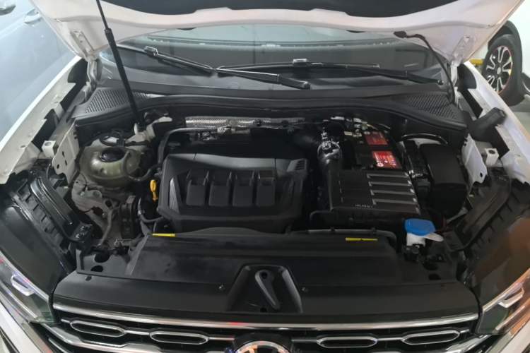 Used Volkswagen Tayron 2021 330TSI Two-Wheel-Drive 3rd Anniversary Limited Edition Engine Bay