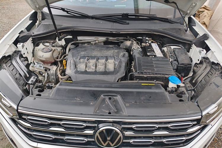 Used Volkswagen Tayron 2021 330TSI Two-Wheel-Drive 3rd Anniversary Limited Edition Engine Bay