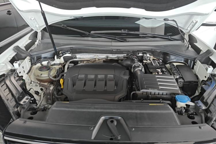 Used Volkswagen Tayron 2021 330TSI Two-Wheel Drive Luxury Smart Connectivity Version Engine Bay