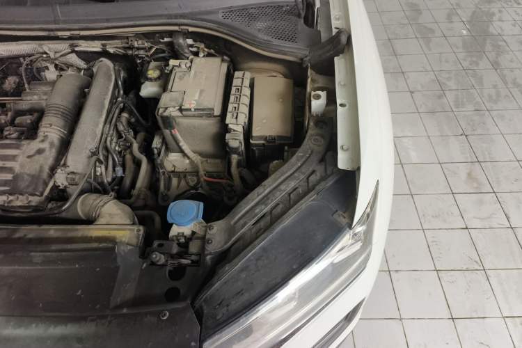 Used Volkswagen Tayron 2021 280TSI Two-Wheel Drive Comfort Connect Edition Engine Bay Left