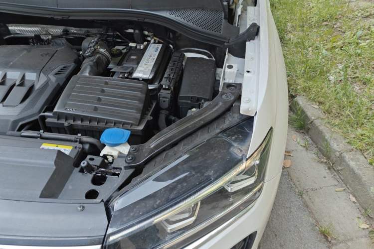 Used Volkswagen Tayron 2021 330TSI Two-Wheel Drive Luxury Smart Connectivity Version Engine Bay Left