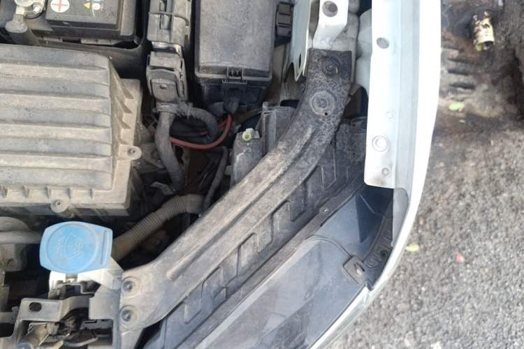Used Volkswagen Tayron 2021 330TSI Two-Wheel Drive Luxury Connected Version Plus Engine Bay Left