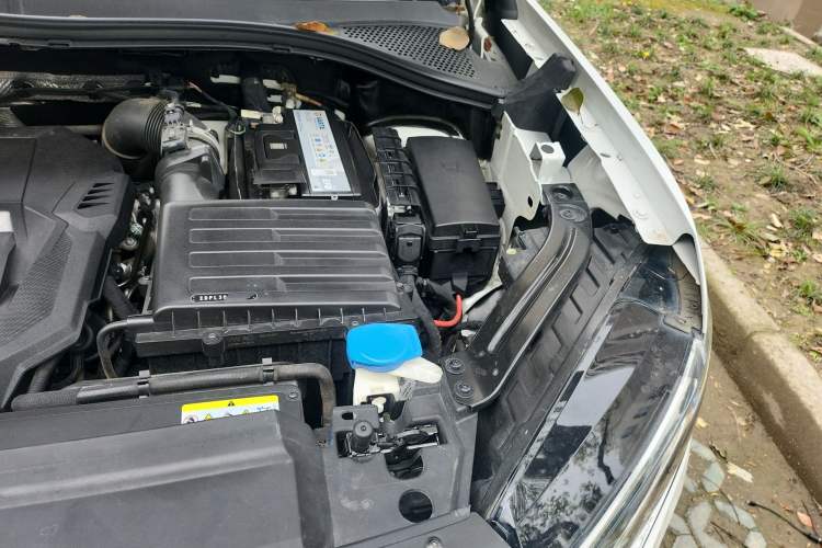 Used Volkswagen Tayron 2021 330TSI Two-Wheel Drive Luxury Smart Connectivity Version Engine Bay Left