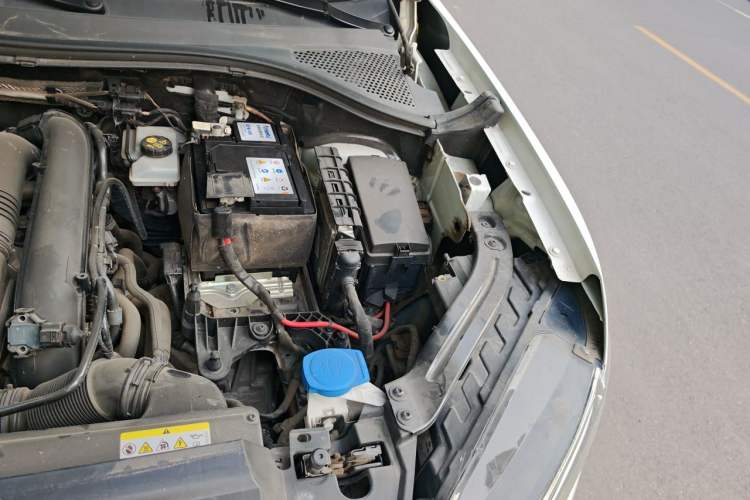 Used Volkswagen Tayron 2021 280TSI Two-Wheel Drive Luxury Smart Connectivity Version Engine Bay Left