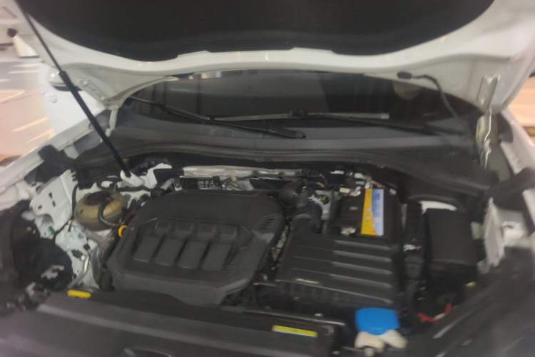 Used Volkswagen Tayron 2021 330TSI Two-Wheel Drive Luxury Smart Connectivity Version Engine Bay