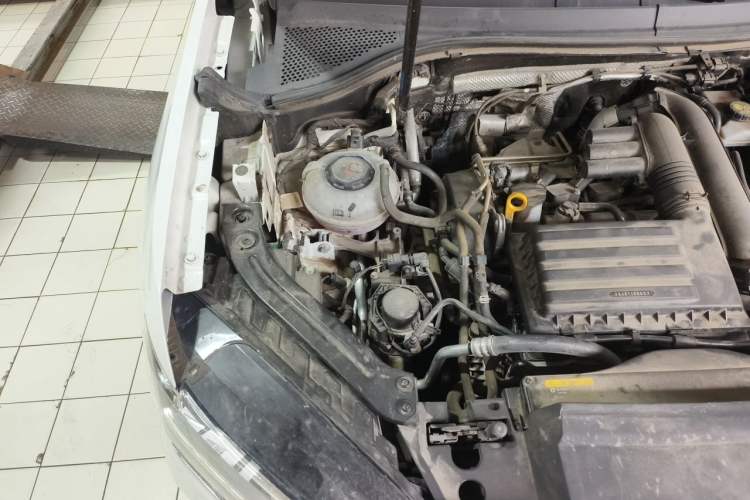 Used Volkswagen Tayron 2021 280TSI Two-Wheel Drive Comfort Connect Edition Engine Bay Right