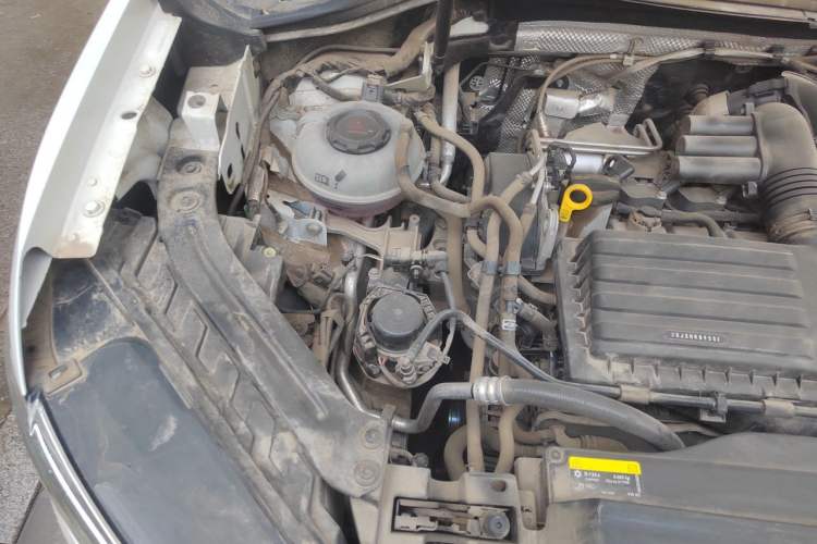 Used Volkswagen Tayron 2021 280TSI Two-Wheel Drive Luxury Smart Connectivity Version Engine Bay Right