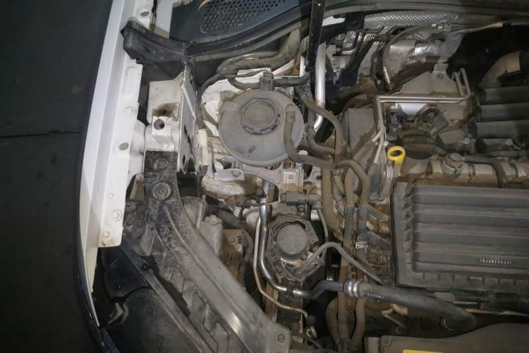 Used Volkswagen Tayron 2021 280TSI Two-Wheel Drive Luxury Smart Connectivity Version Engine Bay Right