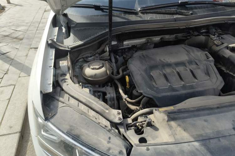 Used Volkswagen Tayron 2021 330TSI Two-Wheel Drive Luxury Smart Connectivity Version Engine Bay Right