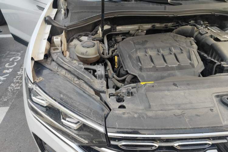 Used Volkswagen Tayron 2021 330TSI Two-Wheel Drive Luxury Smart Connectivity Version Engine Bay Right