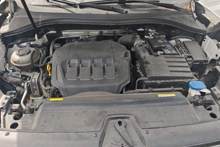 Used Volkswagen Tayron 2021 330TSI Two-Wheel-Drive 3rd Anniversary Limited Edition Engine Bay