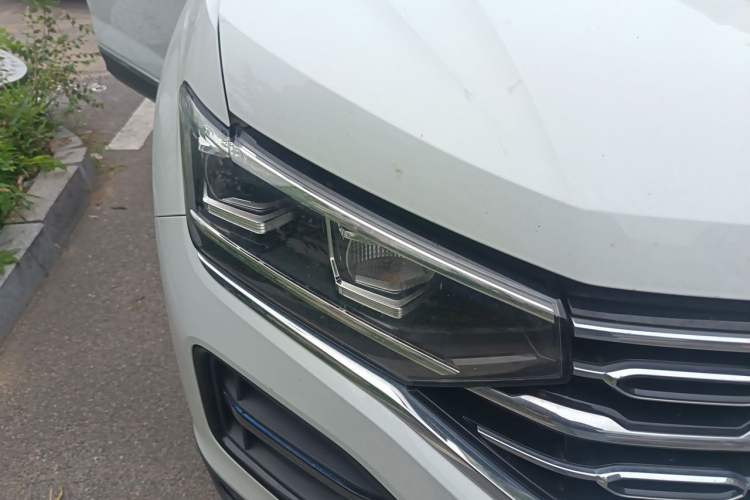 Used Volkswagen Tayron 2021 330TSI Two-Wheel-Drive 3rd Anniversary Limited Edition Exterior 6