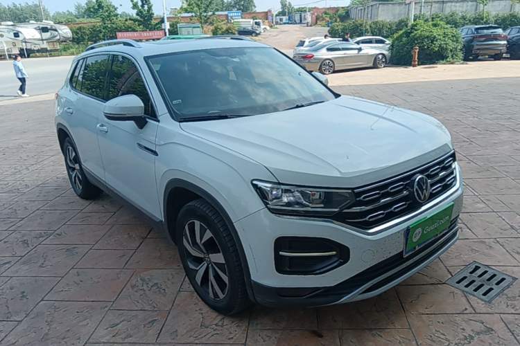 Used Volkswagen Tayron 2021 330TSI Two-Wheel-Drive 3rd Anniversary Limited Edition Front Right 45 Deg